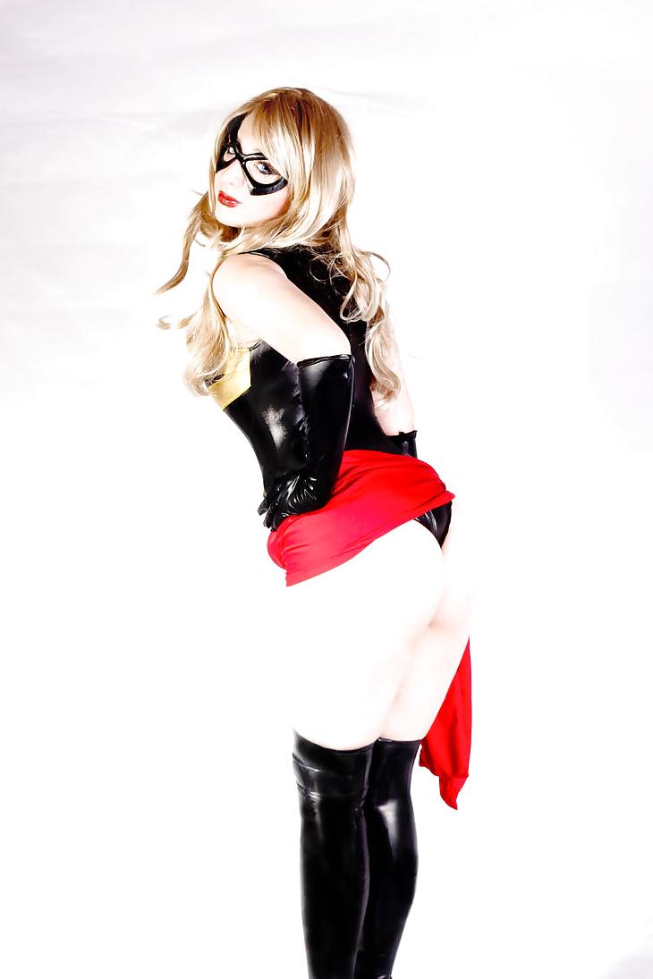 9P Cosplay #3: Kitty as Ms. Marvel from Marvel Comics