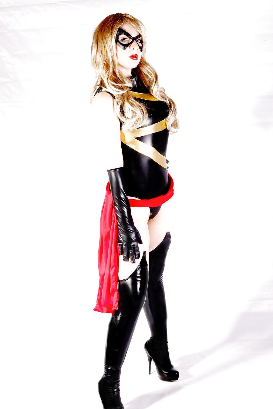 9P Cosplay #3: Kitty as Ms. Marvel from Marvel Comics