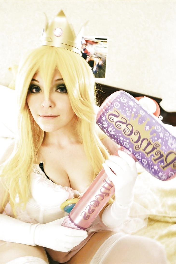 25P Princess Peach - Cosplay