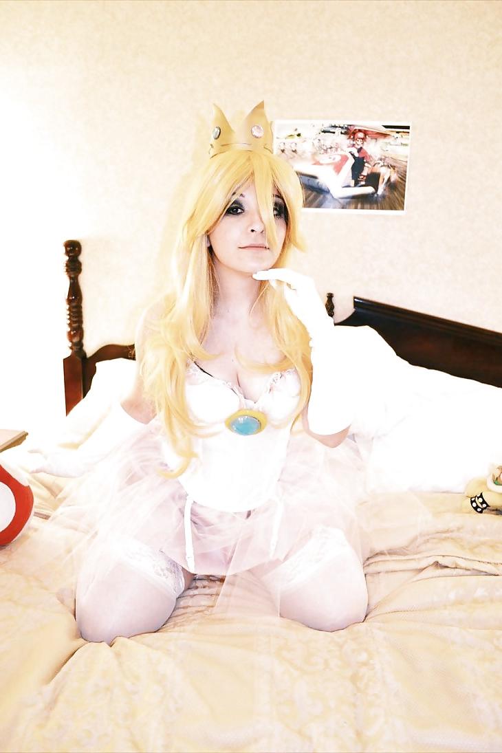 25P Princess Peach - Cosplay