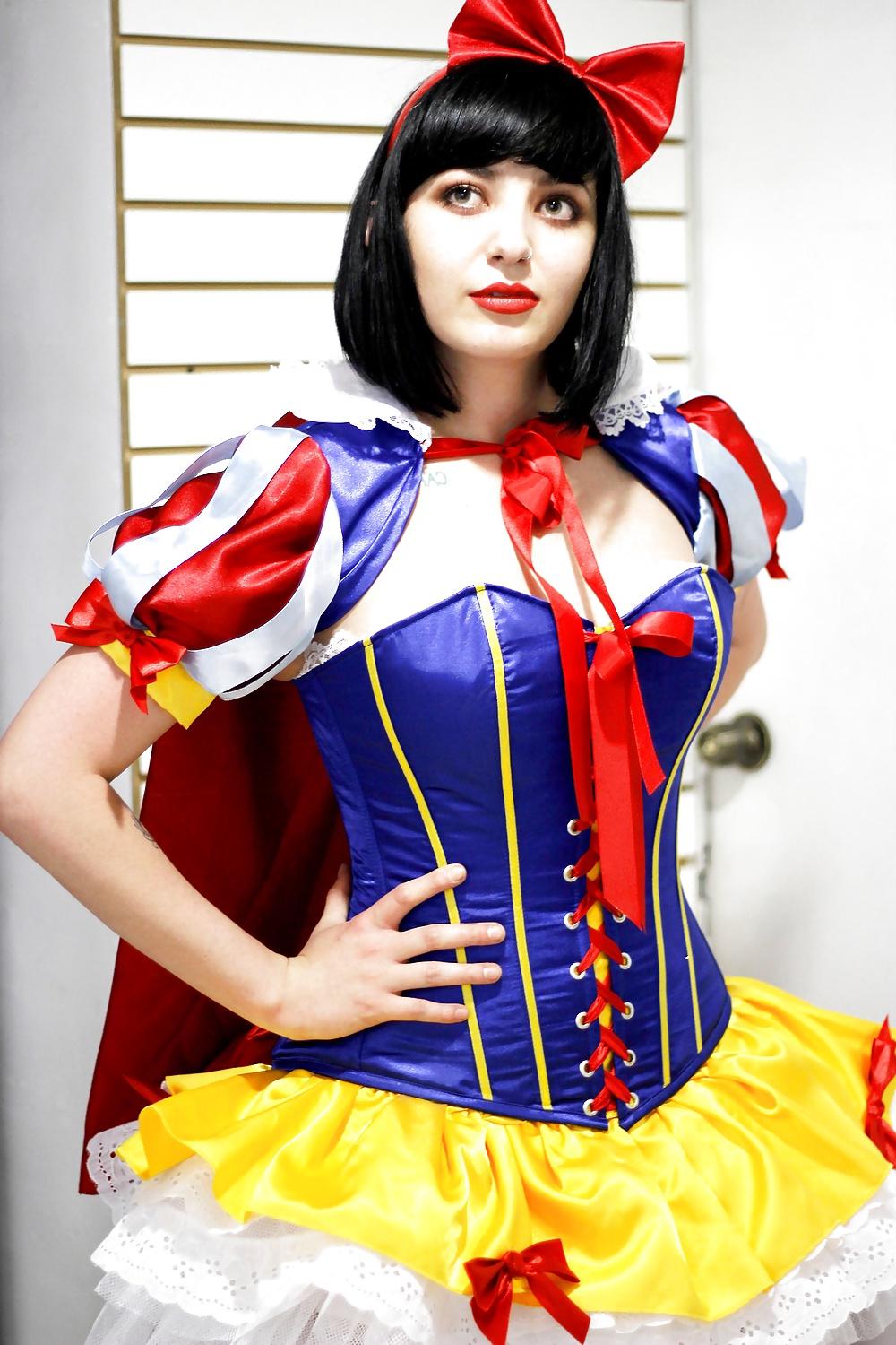 25P Sexy Cosplay Girls 2