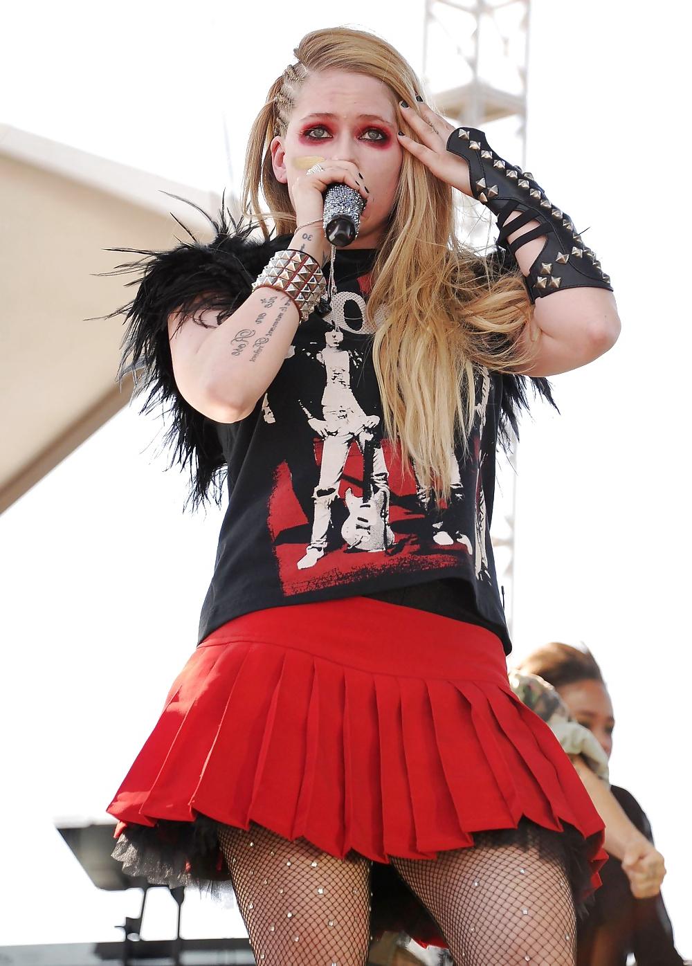 25P Avril Lavigne - Dirty Punk Princess