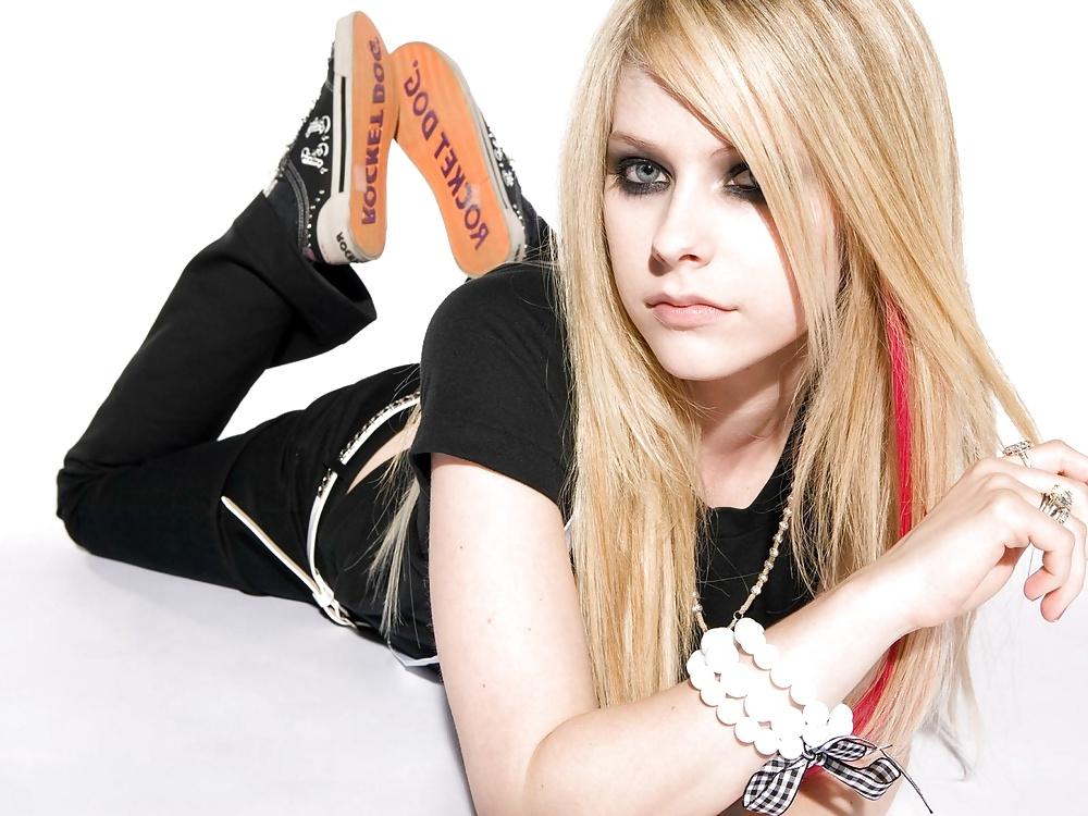 25P Avril Lavigne - Dirty Punk Princess