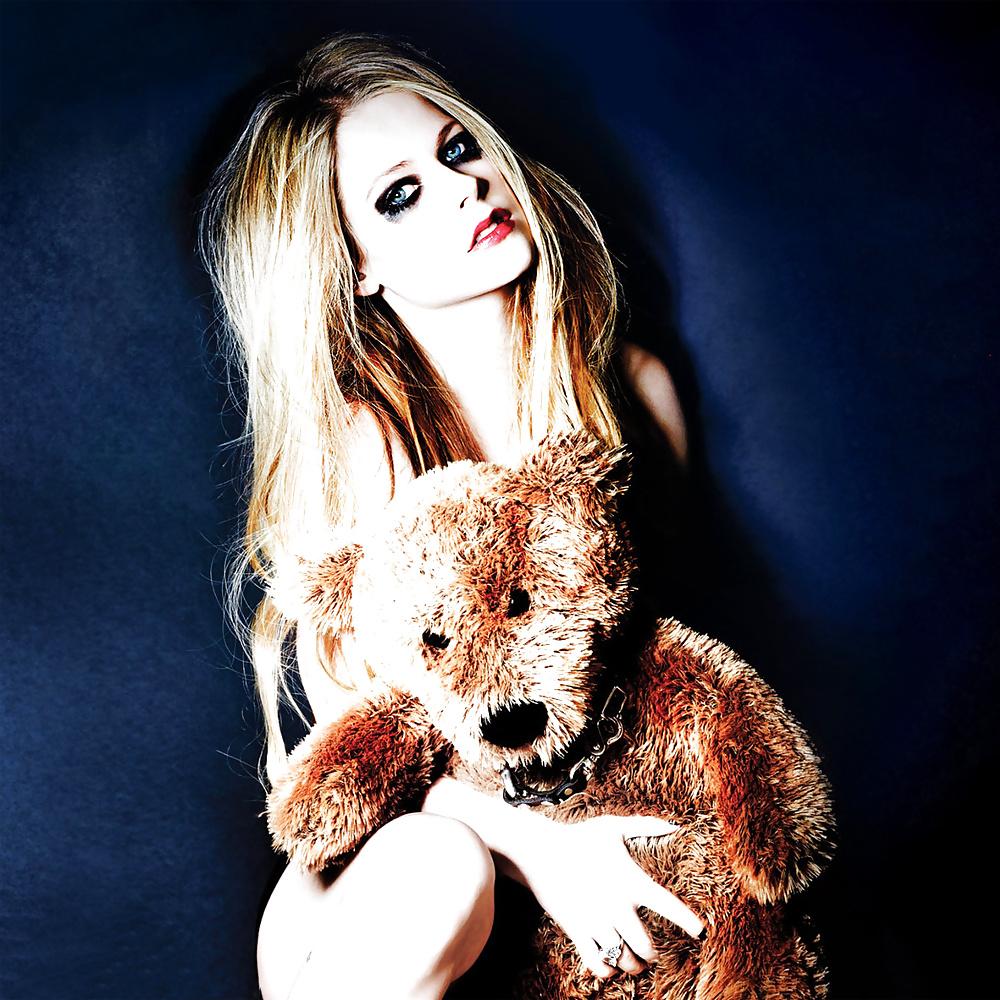 25P Avril Lavigne - Dirty Punk Princess