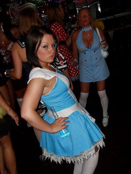 25P Slutz in fancy dress