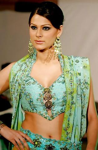25P Random Pakistani Bitches for Big Black Cocks