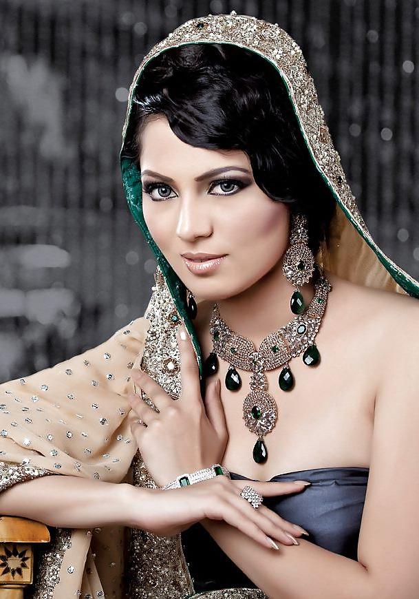 25P Random Pakistani Bitches for Big Black Cocks
