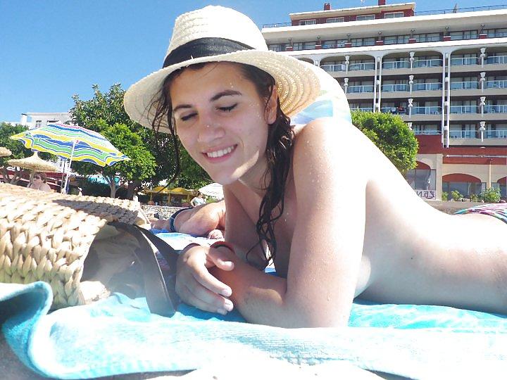21P YOUNG TEENS FROM FACEBOOK - PLS COMMENT VERY DIRTY