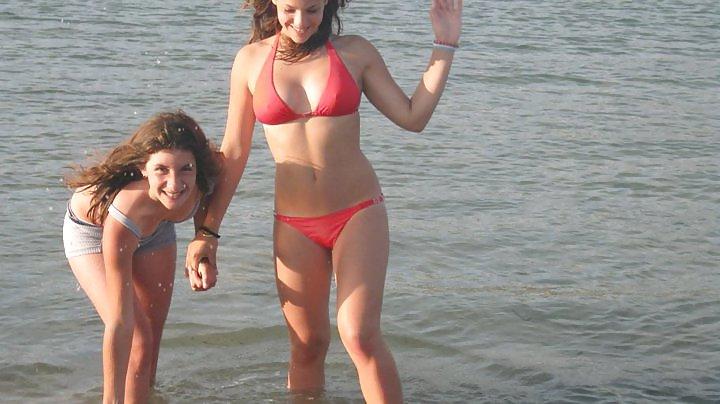 21P YOUNG TEENS FROM FACEBOOK - PLS COMMENT VERY DIRTY