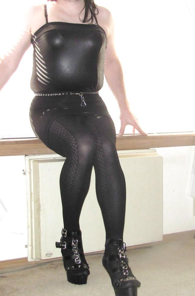 8P Black sultry outfit