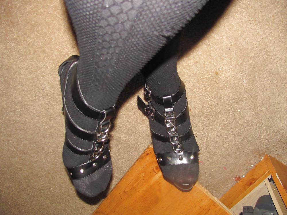 8P Black sultry outfit