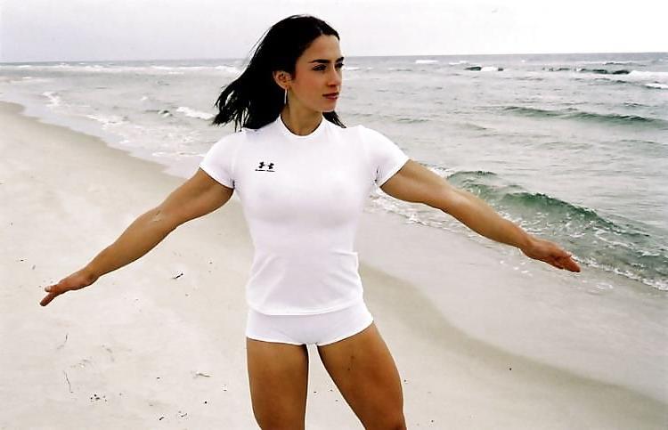 18P You like it - or you hate it - fem body builder collection
