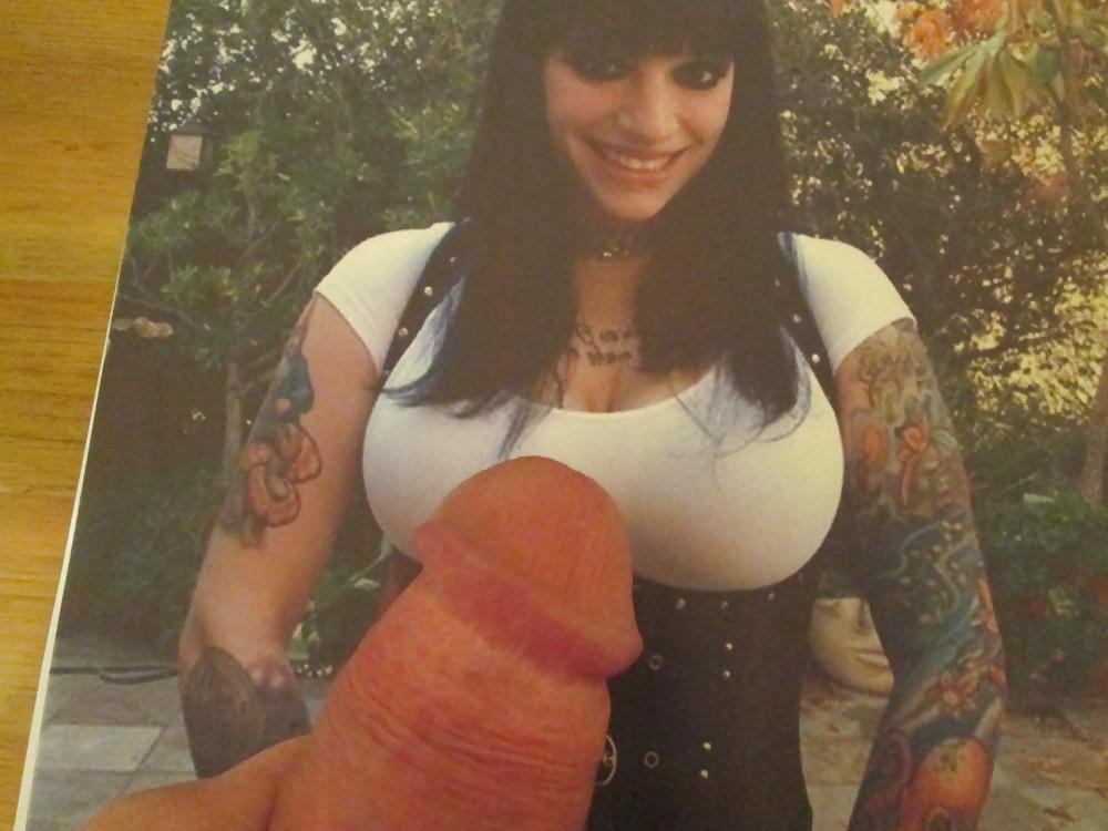 12P Amateur Emily (Busty Metal babe)