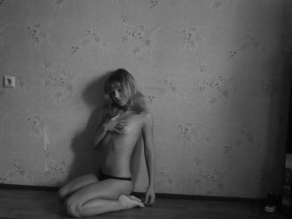 25P Sweet Girl shows her Naked Body - csm