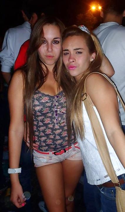 21P HORNY YOUNG TEEN BABES - COMMENT THEM DIRTY