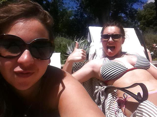 21P HORNY YOUNG TEEN BABES - COMMENT THEM DIRTY