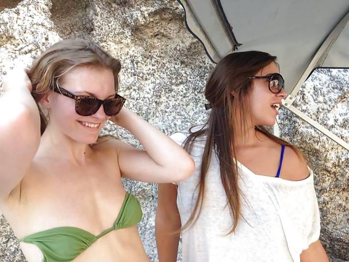 21P HORNY YOUNG TEEN BABES - COMMENT THEM DIRTY