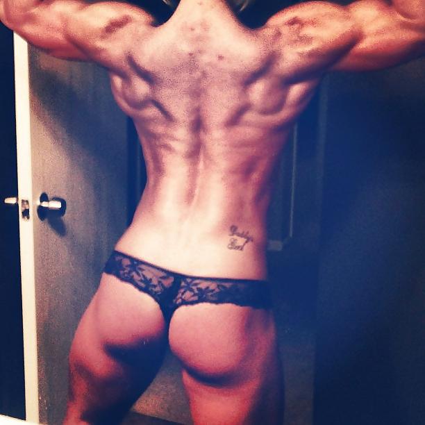 18P BodyBuilding Glute Worship