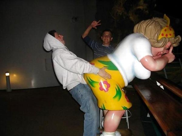 23P Funny (or stupy) sex pics