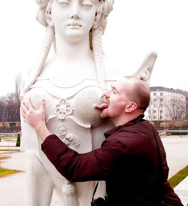 23P Funny (or stupy) sex pics
