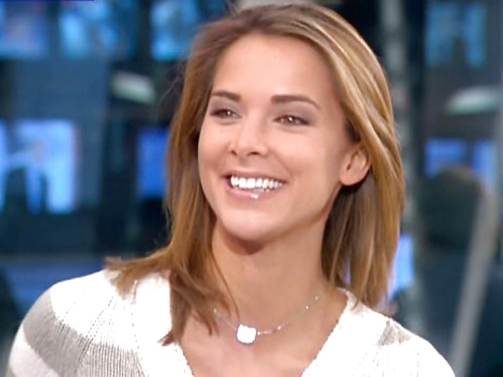 25P Melissa Theuriau - Hot French Newsreader