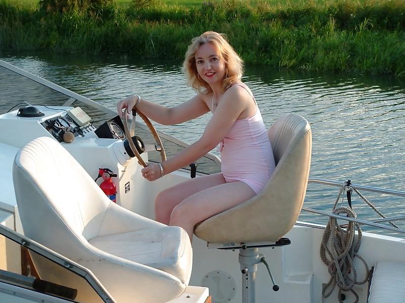 18P Honey on my boat