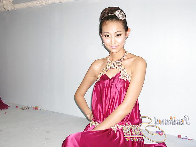 7P Red satin long dress
