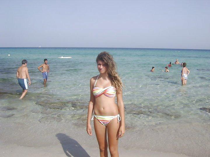 21P Dirty teen sluts with hot bodys - comment dirty !!
