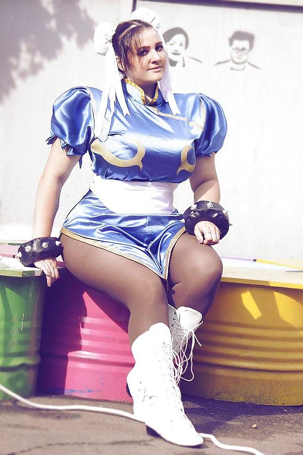 25P Curvy Cosplay Girls 3
