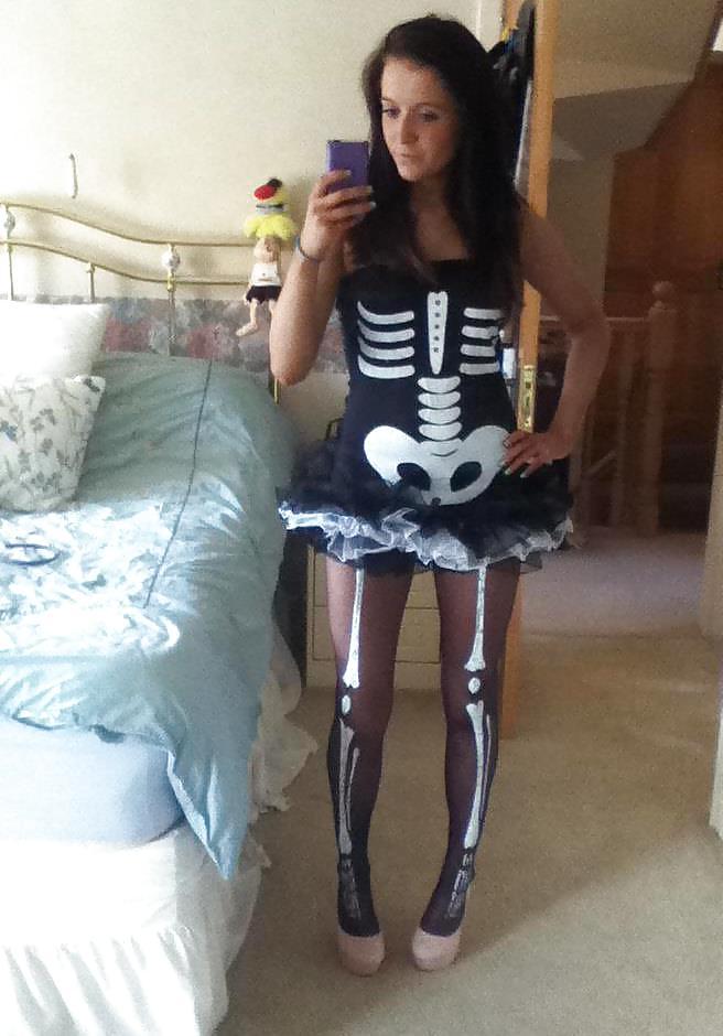 25P Slutz in fancy dress 8