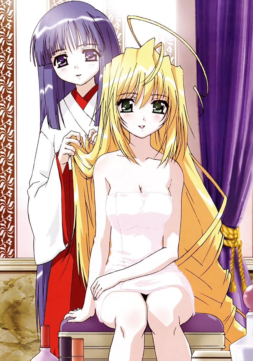 25P Hentai girls in bethrobe