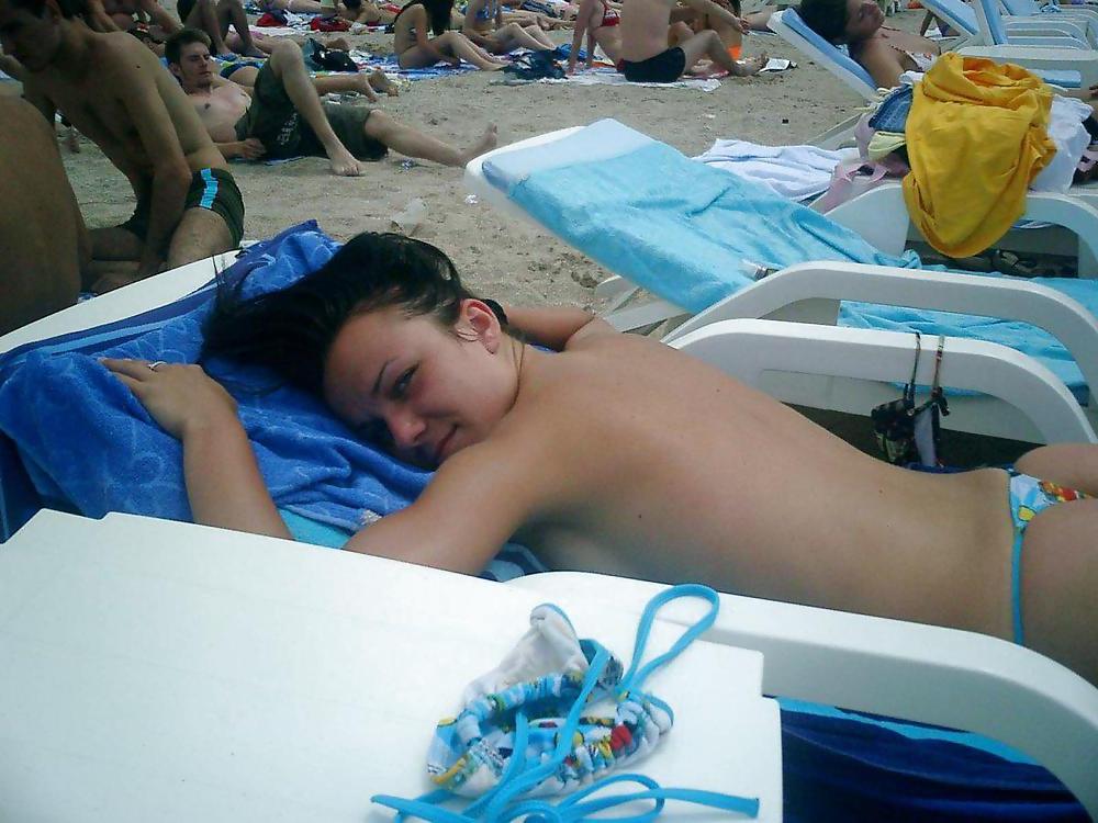 25P Amatrice a la plage voyeur