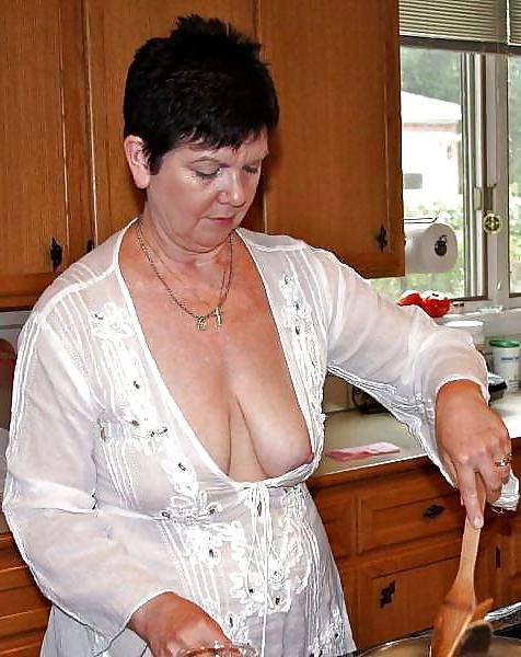 20P She Has Only One Breast Out 2
