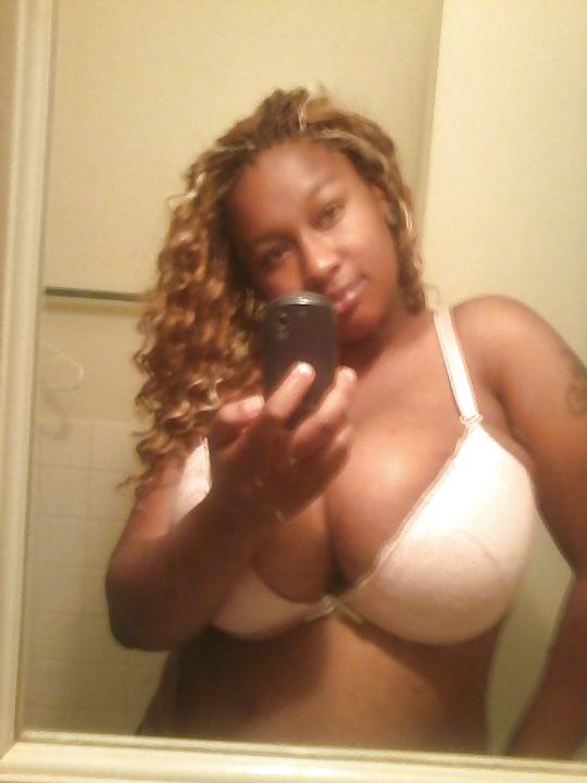 25P The beauty of the woman's body