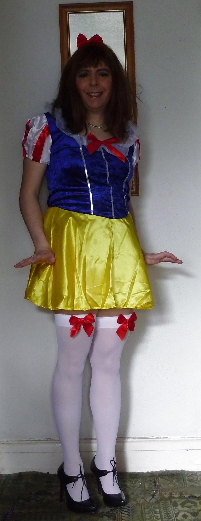 9P More tranny dress up pics