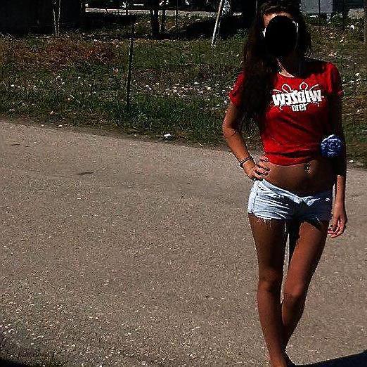 11P Sexy football fans