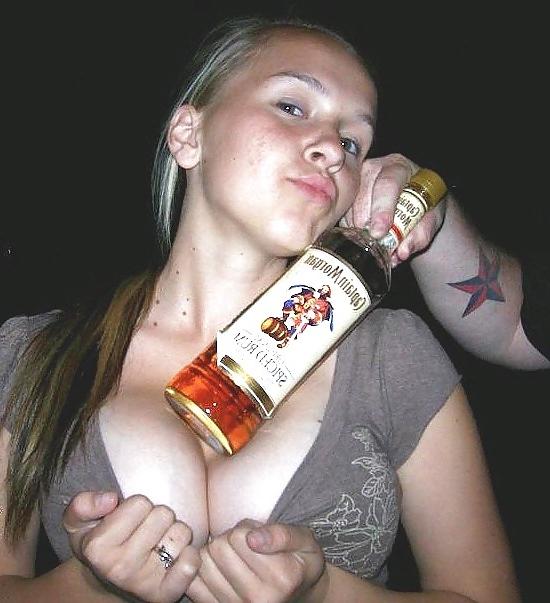 25P Hot Busty Amateurs Photo Gallery #2
