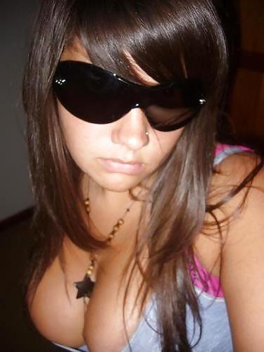 25P Hot Busty Amateurs Photo Gallery #2