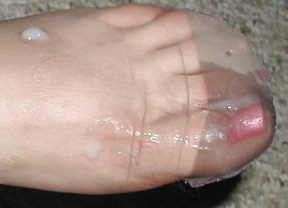 10P First Footjob 4 a Friend