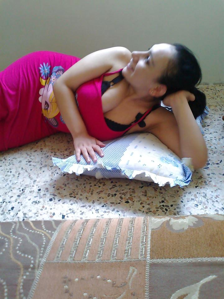 25P Arab beauty