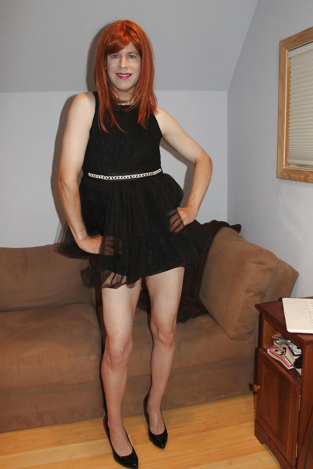10P Short black dress