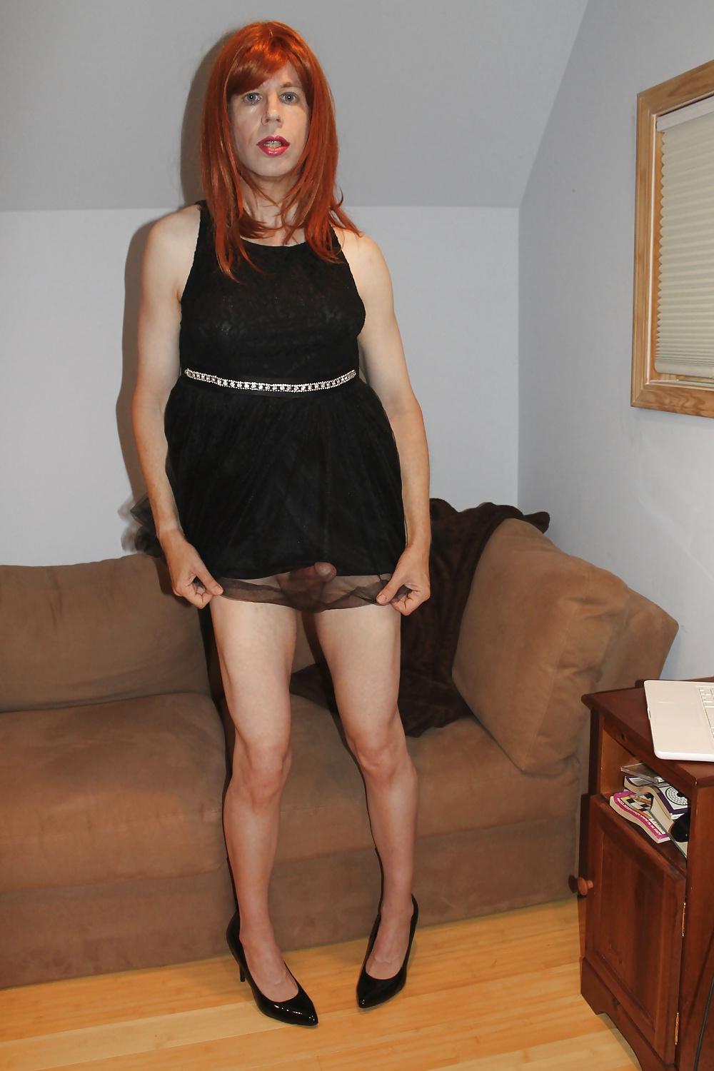 10P Short black dress