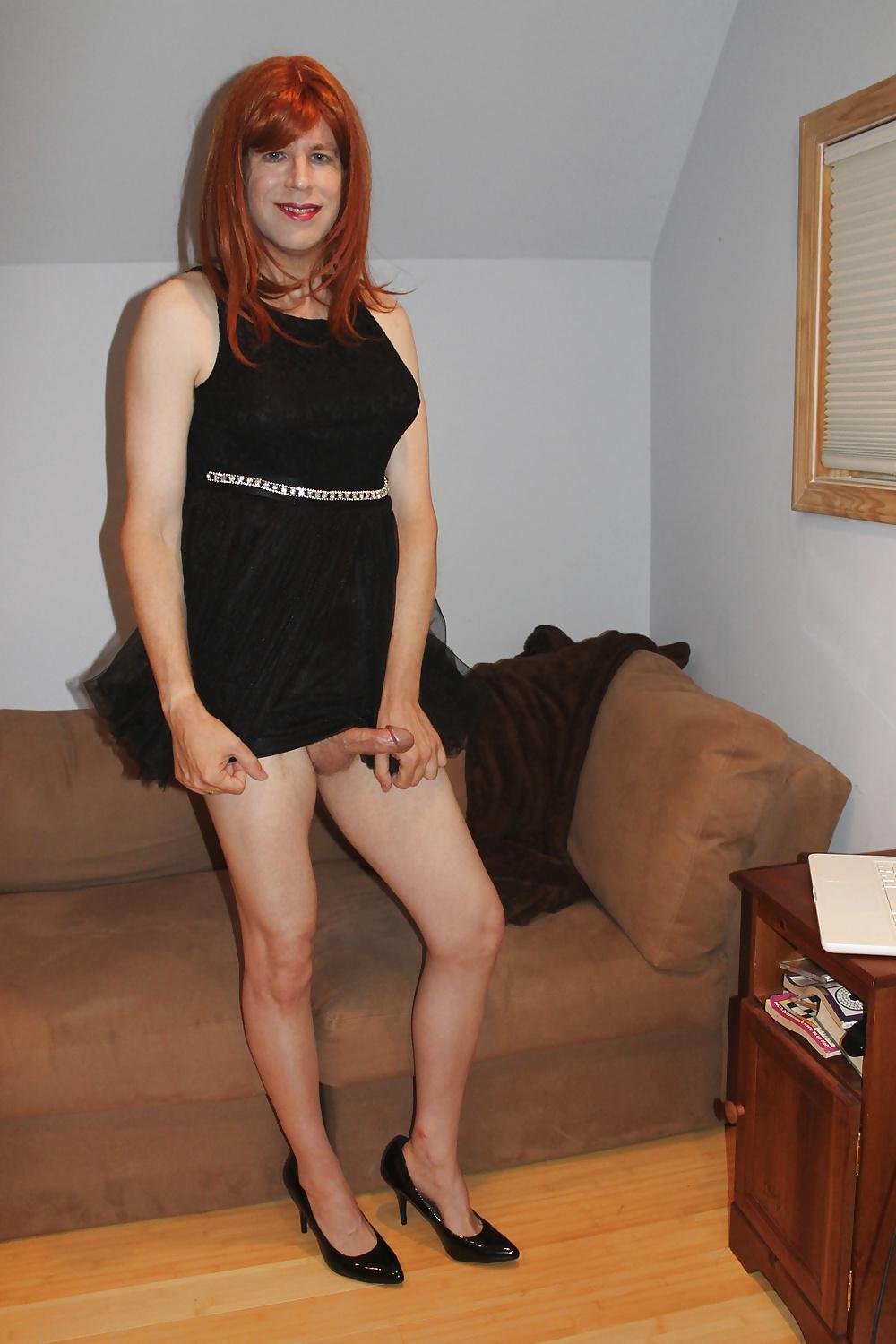 10P Short black dress