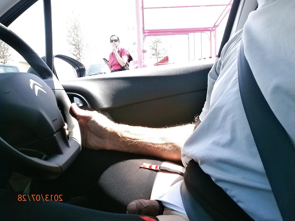 8P Public exhib outddor sexe cock dick queue