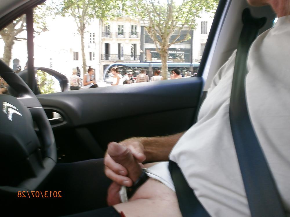 8P Public exhib outddor sexe cock dick queue