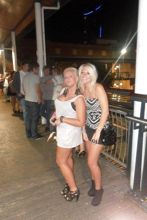 25P Sluts in little hotpants! 4