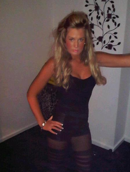 25P Sluts in little hotpants! 4