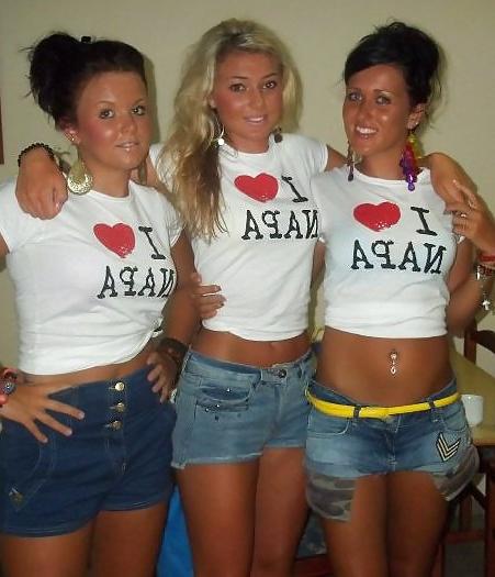 25P Sluts in little hotpants! 4