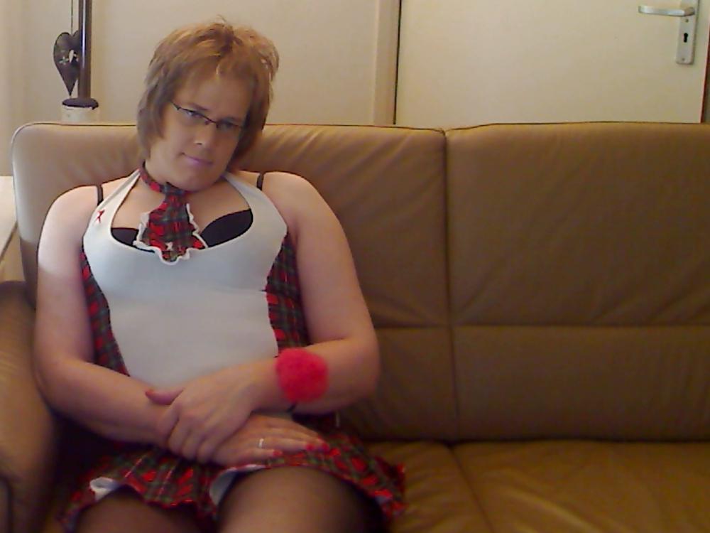 14P Dressing up for a fuckdate