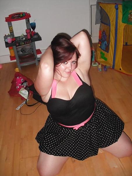 17P Bbw dress up